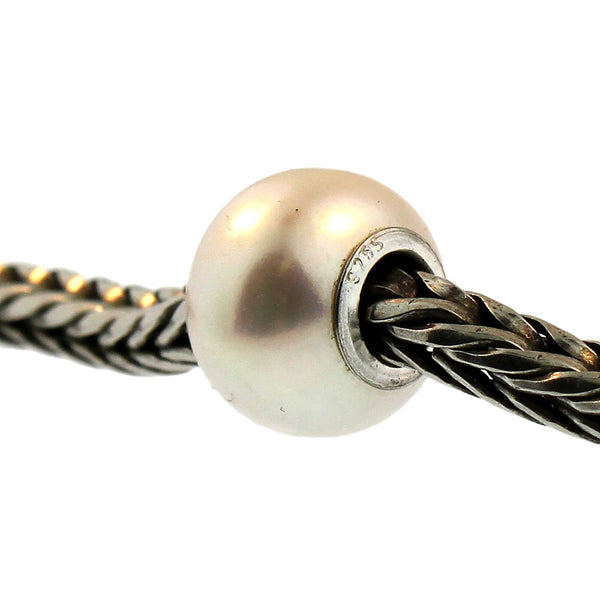 51702 White Freshwater Pearl